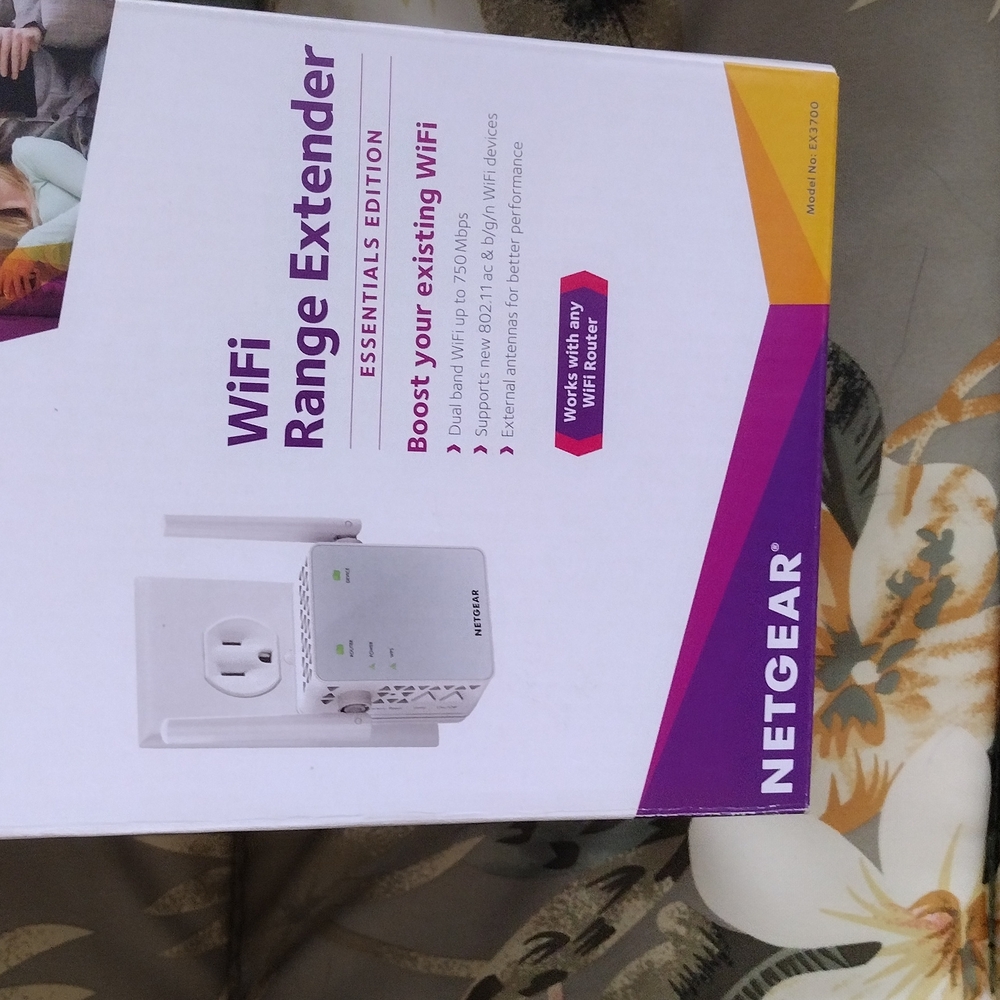 Netgear WiFi Range Extender - White